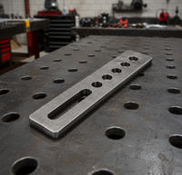 Tope Modular AcuWeld 25x5 cm – sobre mesa de soldadura en taller